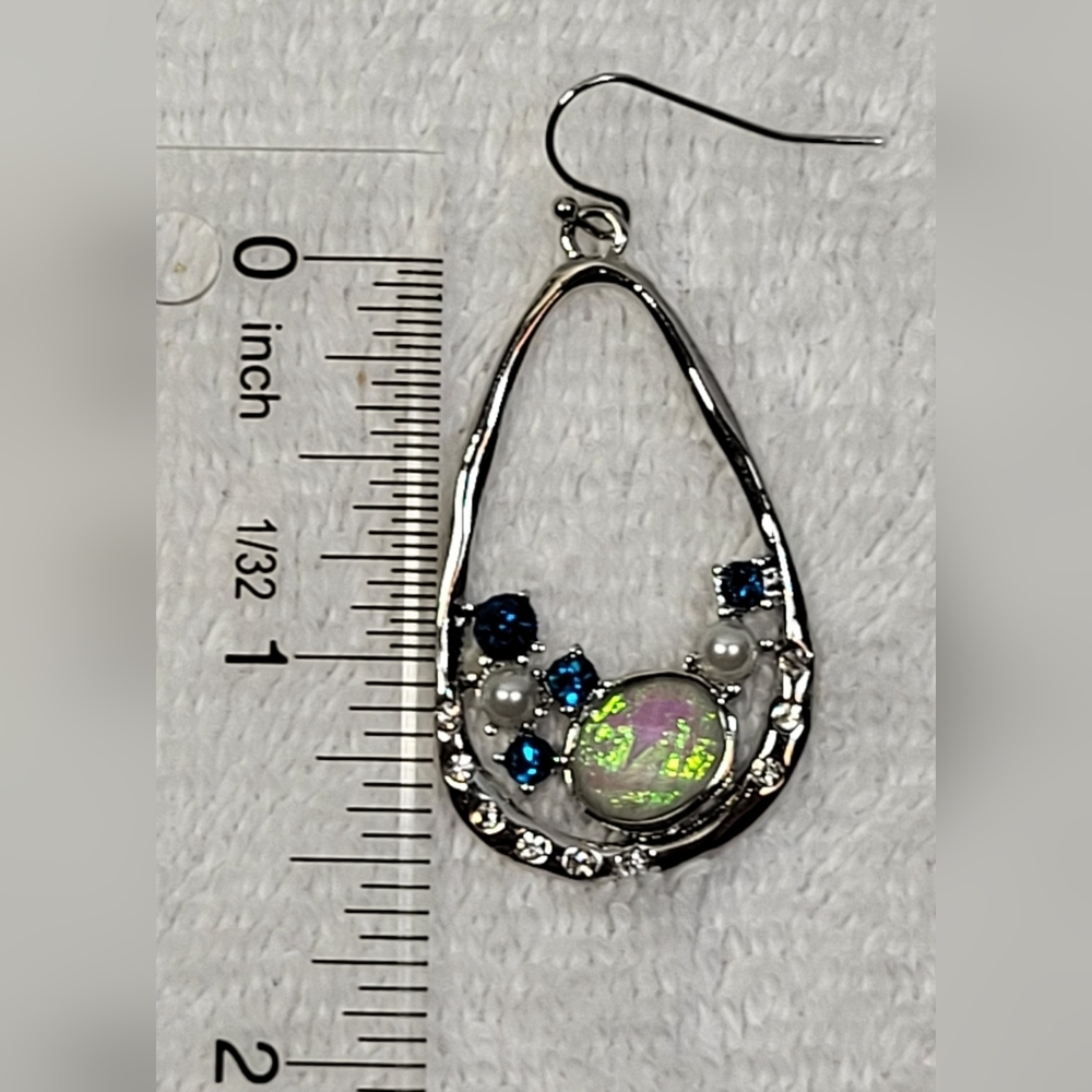 CATO Turquoise Opalescent Drop Necklace and Dangle Earrings Set / Pierced - Picture 5 of 5